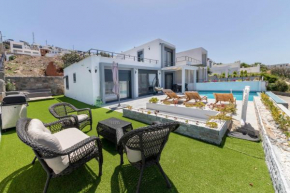 Astounding House with Sea View in Yalikavak